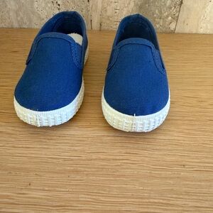 Cienta baby Slip-On Canvas Shoes in Blue
